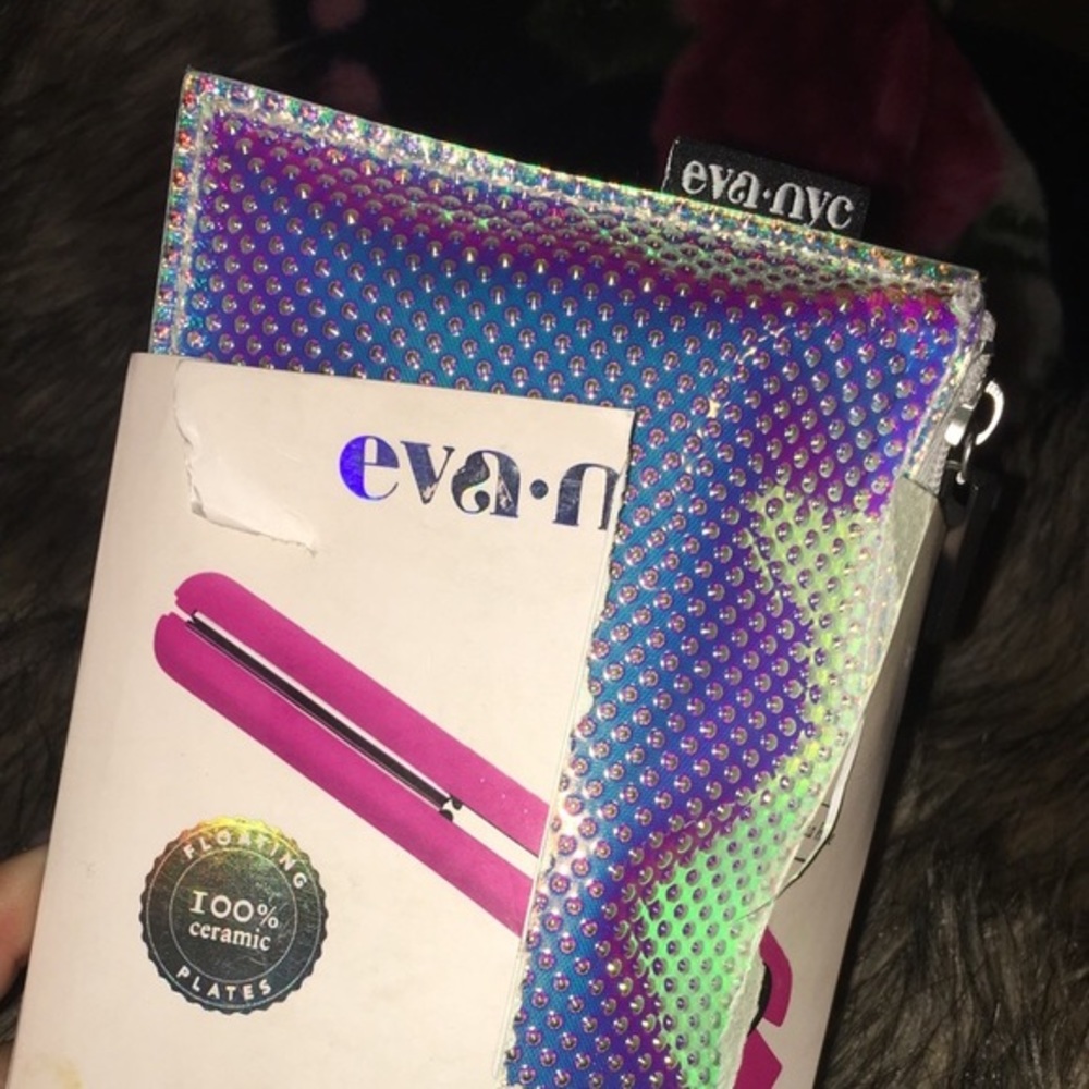 EVA NYC Mini On The Go Straighter - Picture 2 of 3